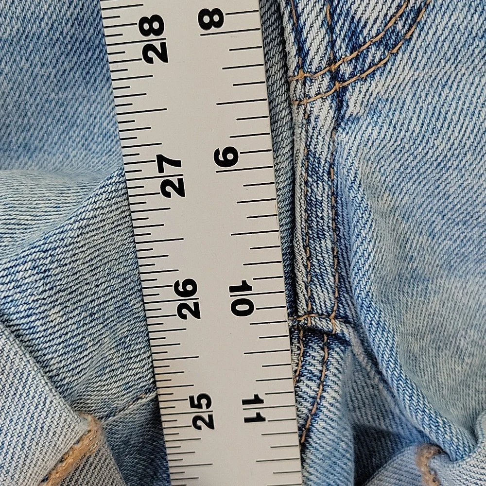 American Eagle Outfitters mom shorts